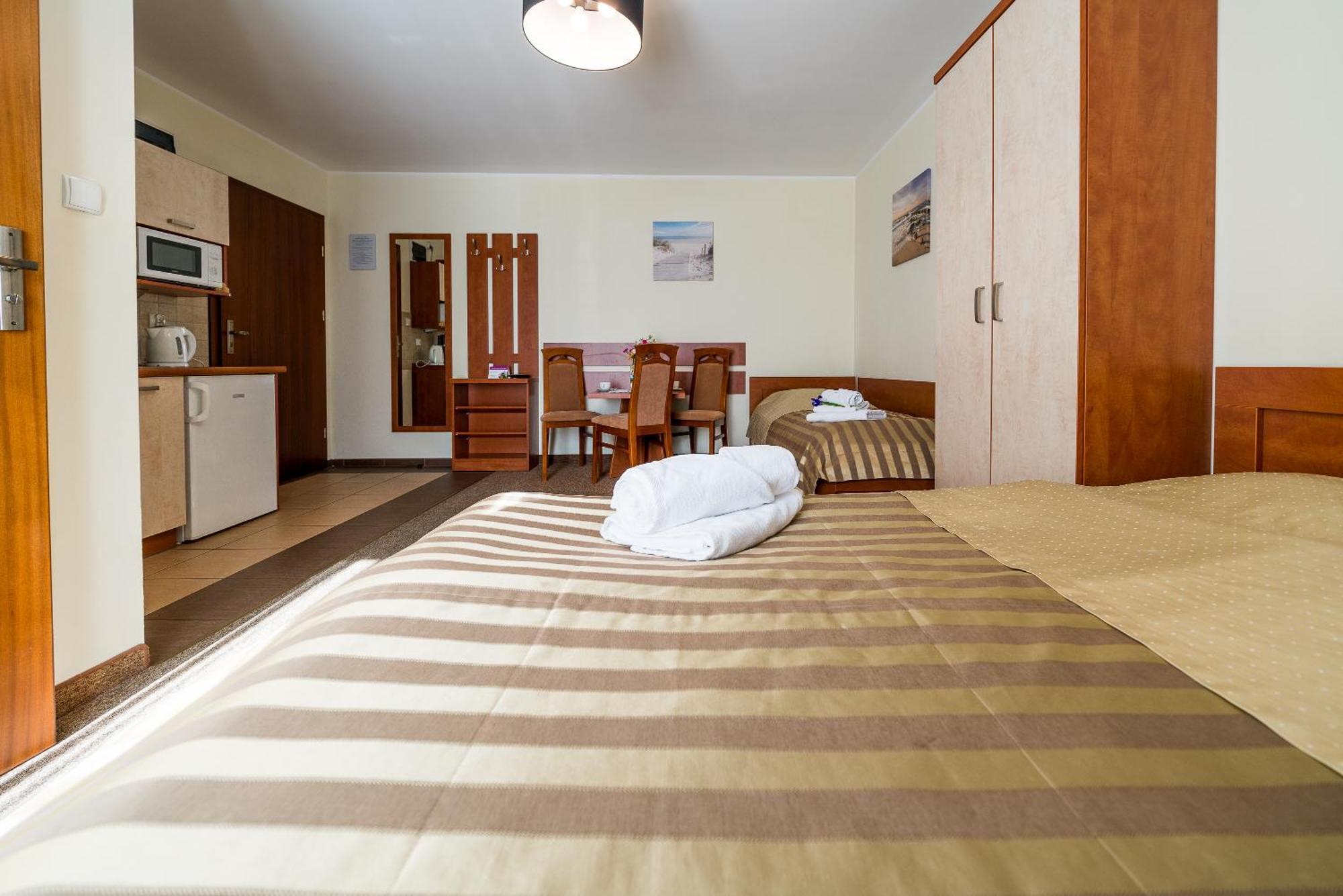 Villa Martii - Komfortowe Apartamenty Z Aneksami Kuchennymi - Spokojna Okolica, Blisko Plazy Władysławowo エクステリア 写真