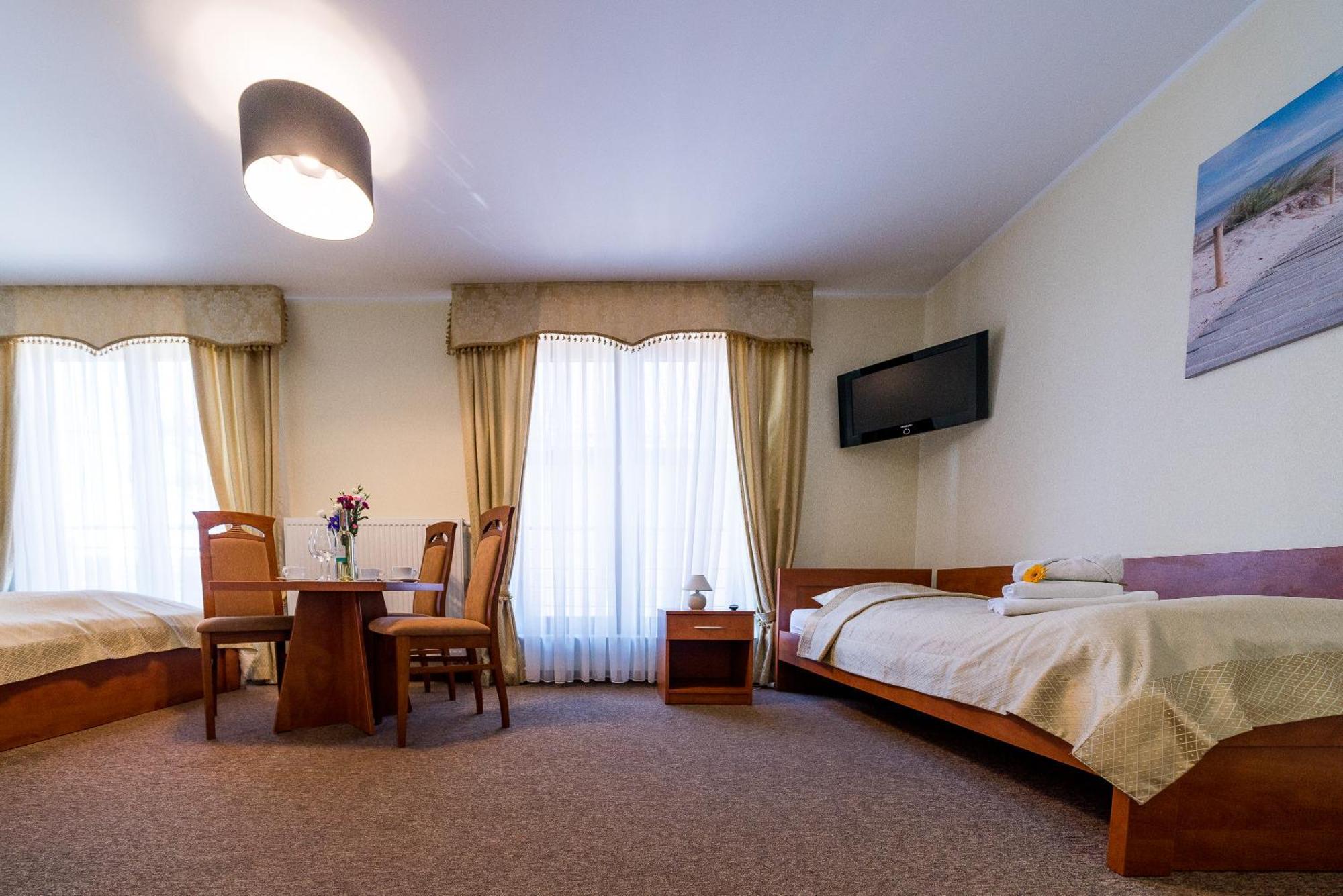 Villa Martii - Komfortowe Apartamenty Z Aneksami Kuchennymi - Spokojna Okolica, Blisko Plazy Władysławowo エクステリア 写真