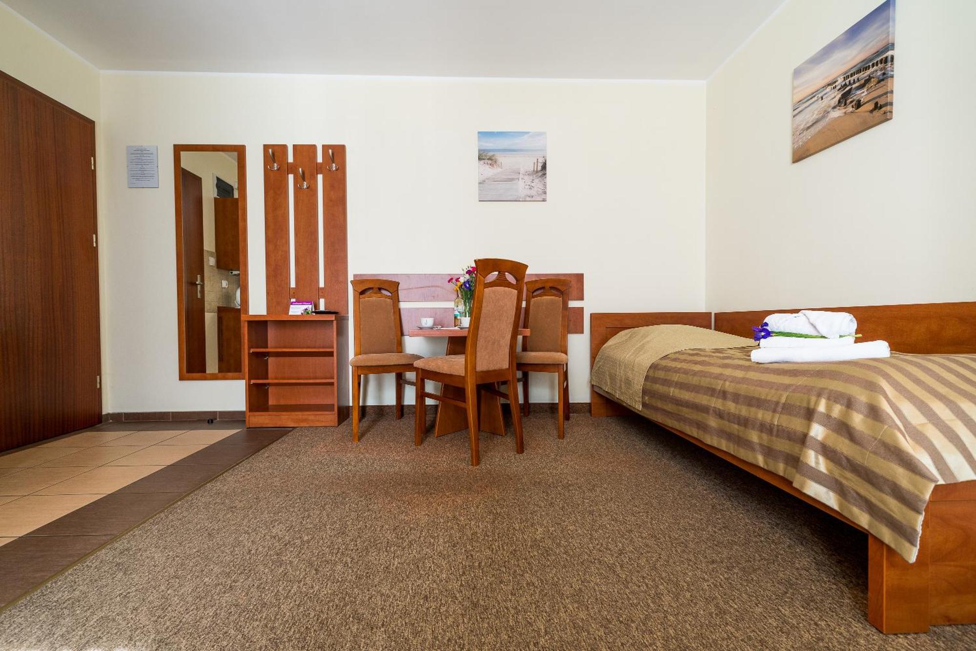 Villa Martii - Komfortowe Apartamenty Z Aneksami Kuchennymi - Spokojna Okolica, Blisko Plazy Władysławowo エクステリア 写真